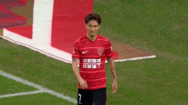 九游官方入口 -集结日体能课后，成都蓉城手感冰凉备战德国杯，话题不断，球探报告显示潜力(成都蓉城球迷开放日活动)