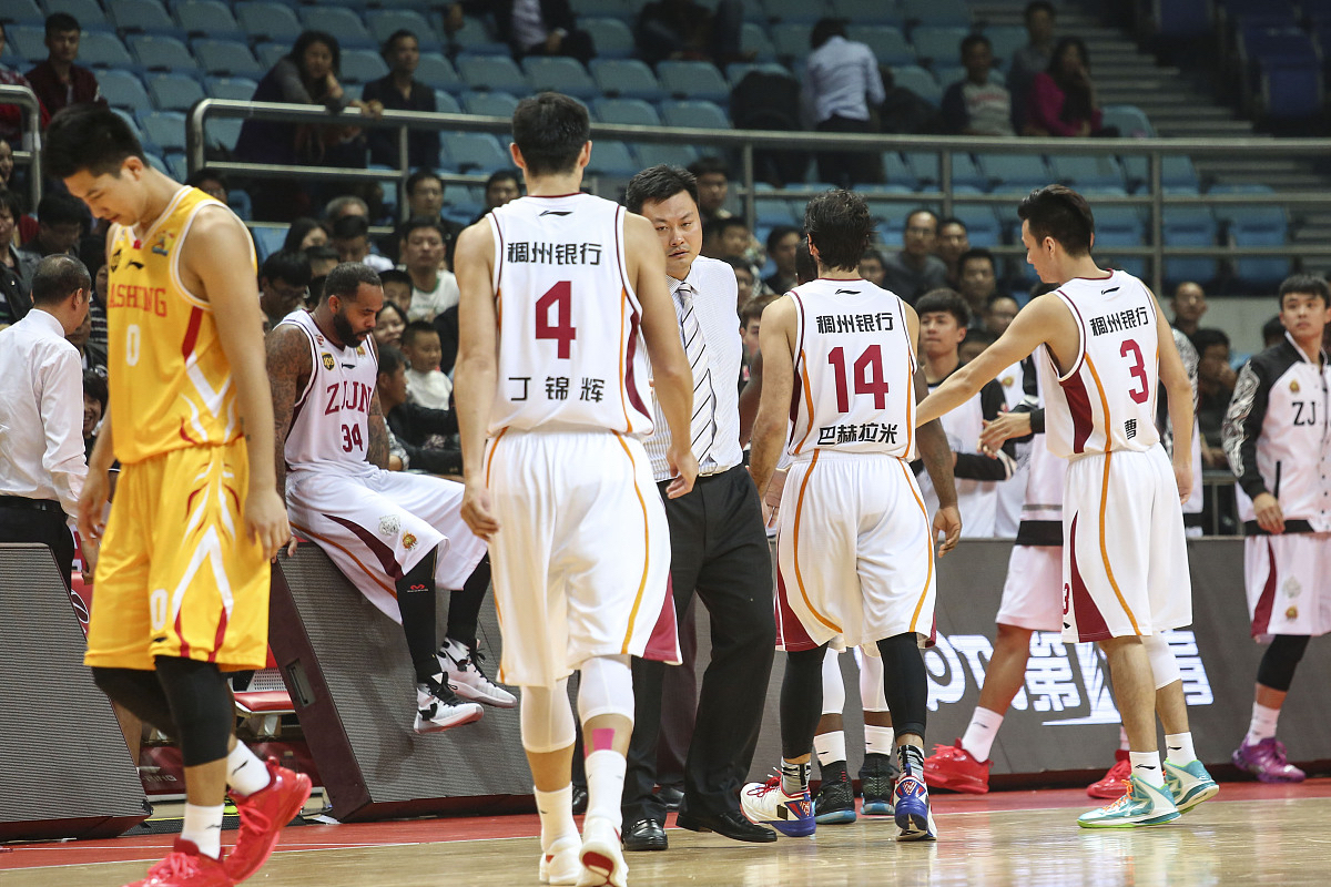 九游app下载 -今夜体能课后，浙江队篮板制胜备战NBA常规赛，质疑声仍在，轮换策略成焦点的简单介绍